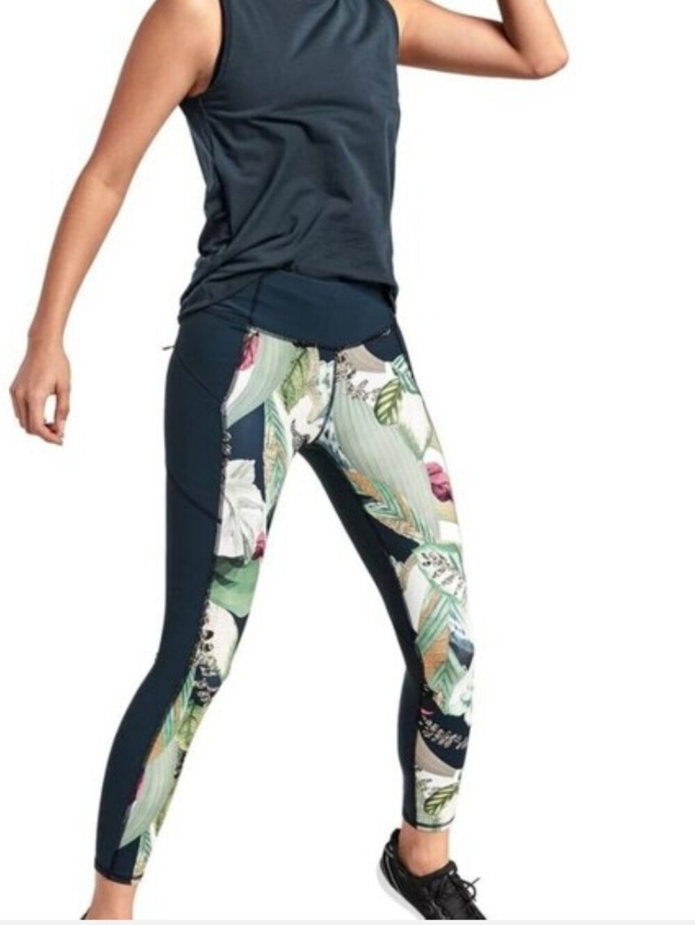 Athleta Oasis Contender Leggings In Lagoon Teal Women's Size Medium Zip Pockets.